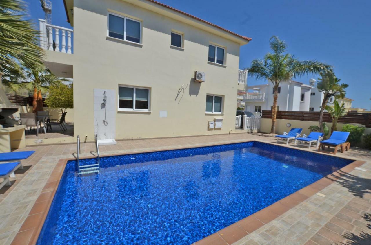 Villa Favor - 3 Bed With Pool Close To Nissi Beach أيا نابا المظهر الخارجي الصورة